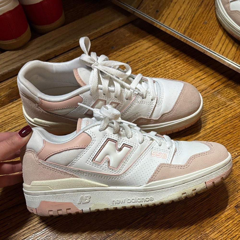Women’s Pink & White New Balance 550